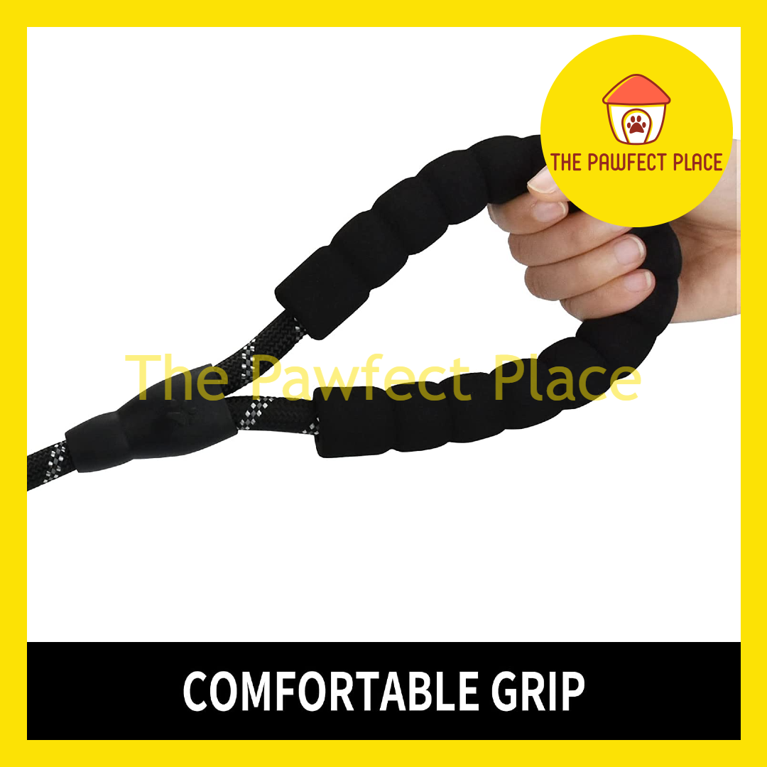 1.5m Durable Nylon Reflective Dog Leash With Comfortable Padded Handle (5' Long)